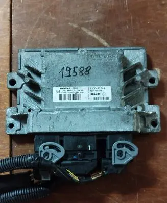 Renault Laguna II Engine control unit/module 8200473744 s120201109a