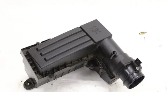 Audi Q3 8U Air filter box cover 5N0129607