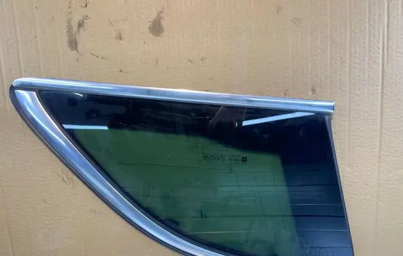 Opel Insignia A Rear side window 13237826