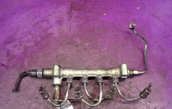 Opel Astra J Fuel main line pipe 