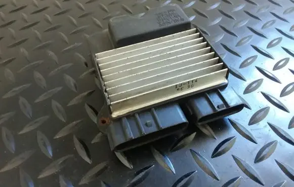 Toyota Avensis T250 Fuel injection control unit/module 8987120040 1310001140