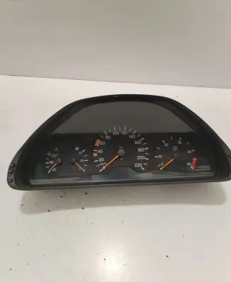 Mercedes-Benz E W210 Speedometer (instrument cluster) 2105401248