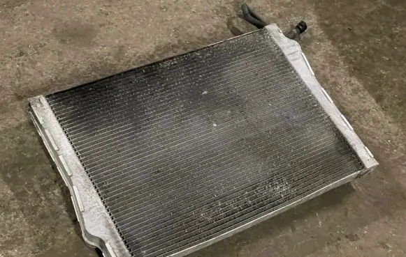 BMW X5 E70 Coolant radiator 7533472 R5185002