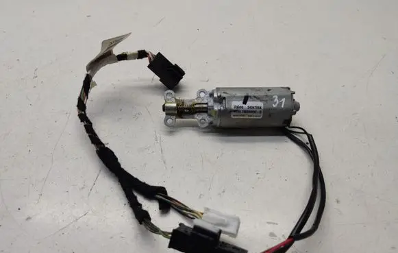 Mercedes-Benz R W251 Steering column adjust motor A2515400206 24047064 15476094