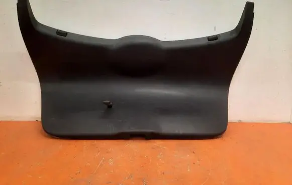 Skoda Octavia Mk2 (1Z) Tailgate/boot cover trim set 1Z5867975