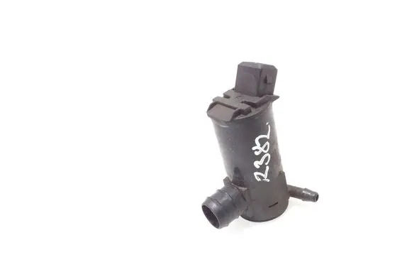 Volvo V70 Windscreen/windshield washer pump 9169611