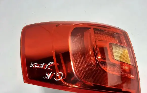 Volkswagen Jetta VI Rear/tail lights