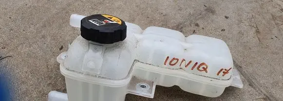 Hyundai Ioniq Coolant expansion tank/reservoir 25430G2800