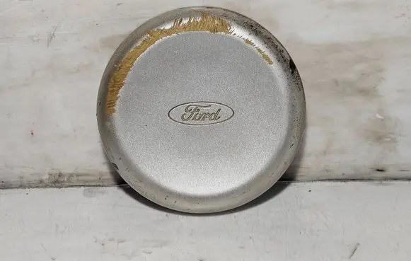 Ford Transit R16 wheel hub/cap/trim YC151130DD YC151130DC