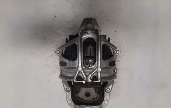 Audi Q7 4M Engine mount bracket 4M0199372FN