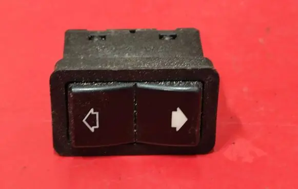 BMW 5 E39 Electric window control switch 8368974