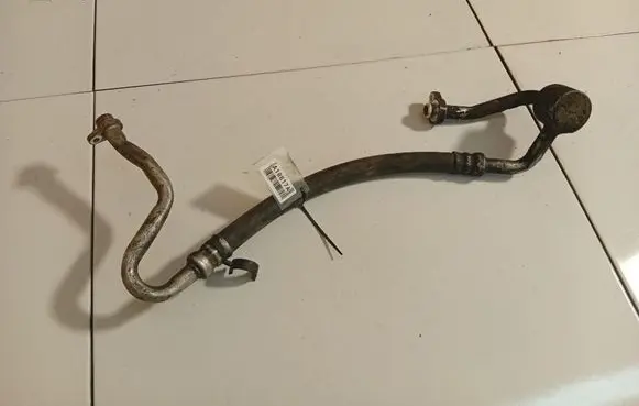 Air conditioning (A/C) pipe/hose