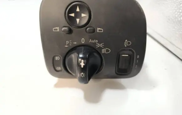 Mercedes-Benz C W203 Light switch A2035450604 04058515 2440657472