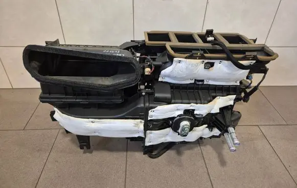 KIA Ceed Interior heater climate box assembly 97200J7020
