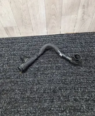 Engine coolant pipe/hose