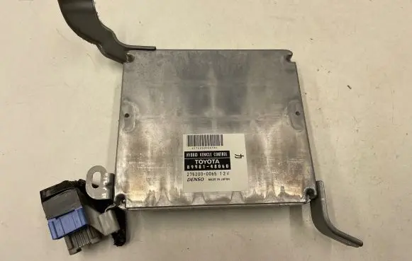 Lexus RX 330 - 350 - 400H Engine control unit/module 8998148060 2752000065