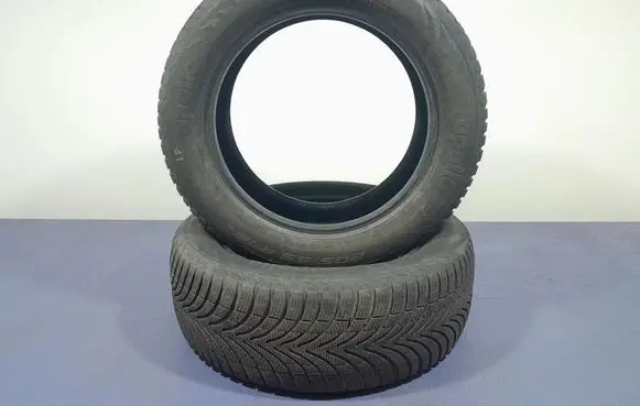Seat Leon (1M) R17 winter tire 8714692317682