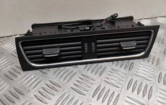 Audi A4 S4 B8 8K Dash center air vent grill 8T2820951C
