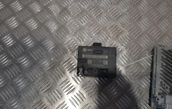 Audi Q5 SQ5 Door control unit/module 8K0959795C