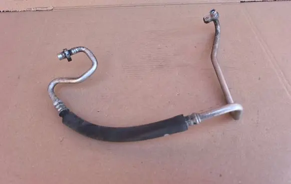 Nissan Juke I F15 Air conditioning (A/C) pipe/hose 924901KK1A