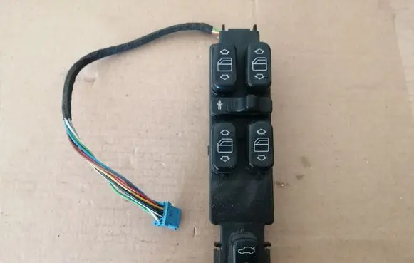 Mercedes-Benz S W220 Electric window control switch 2208201010