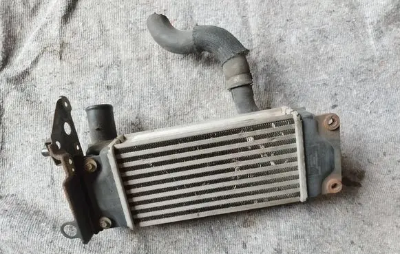Toyota Auris 150 Intercooler radiator JD1270000692 0N030