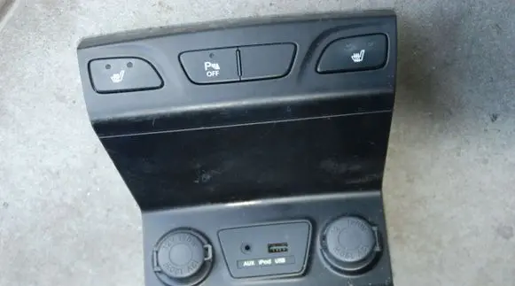 Hyundai ix35 Seat heating switch 116KM