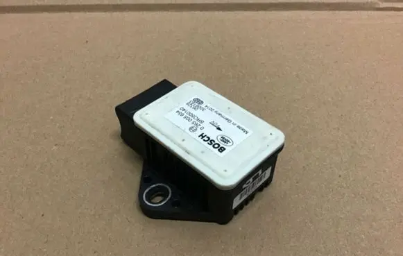Land Rover Discovery 3 - LR3 ESP acceleration yaw rate sensor 0265005654 SRO500140