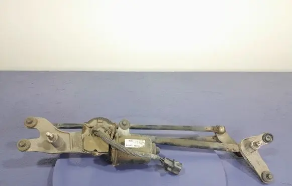 KIA Sorento Front wiper linkage and motor 98100-3E000
