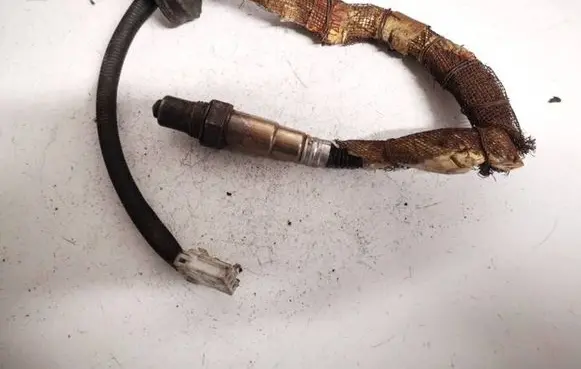 Mitsubishi Colt Lambda probe sensor 0258006566 mr985039
