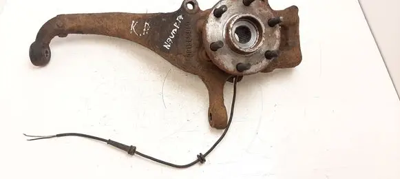 Nissan Navara D40 Front wheel hub