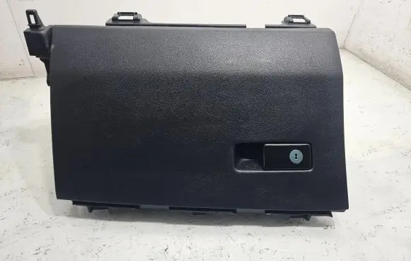 KIA Sportage Glove box