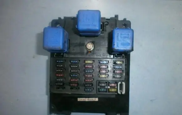 Nissan Almera Comfort/convenience module 243501n000f