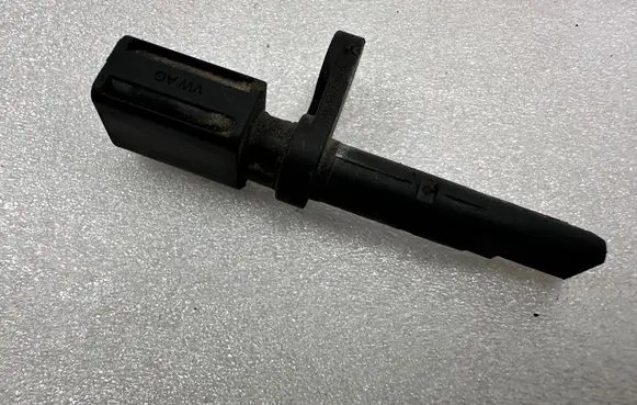 Audi Q7 4M ABS rear brake sensor 4M0927807