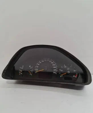 Mercedes-Benz E W210 Speedometer (instrument cluster) 88311281