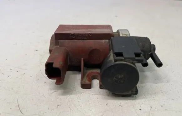 Citroen C4 I Turbo solenoid valve 70061200
