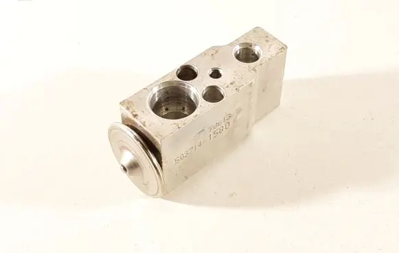 Air conditioning (A/C) expansion valve