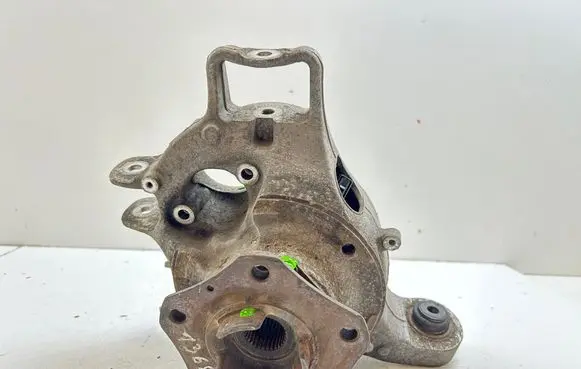 Rear wheel hub