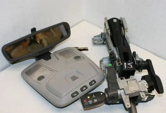Volvo S80 Engine ECU kit and lock set 8621509 30669623 P30776172