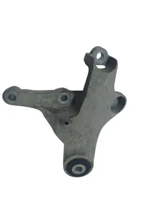 Mercedes-Benz A W176 Engine mounting bracket A2462401309