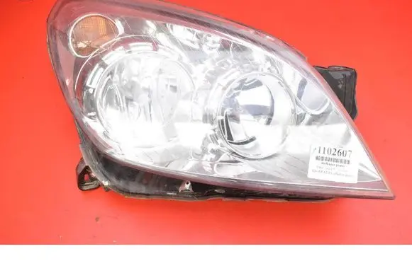 Opel Astra H Headlight/headlamp 13239289