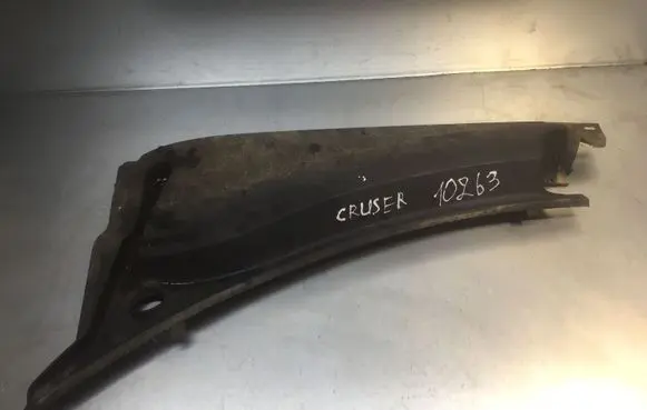 Chrysler PT Cruiser Wiper trim 05067059AA 96885E