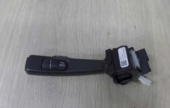 Volvo XC70 Indicator stalk 31327904 45193