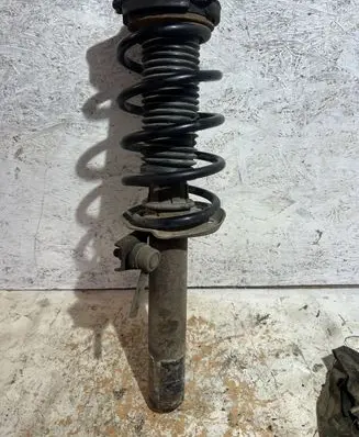 Volkswagen PASSAT B6 Front shock absorber/damper