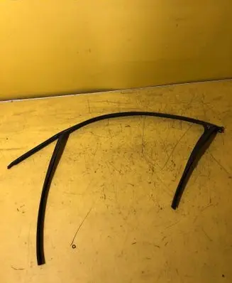 Audi A4 S4 B8 8K Front door rubber seal 8KO837440G