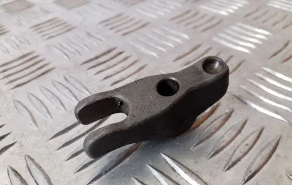 KIA Sorento Fuel Injector clamp holder