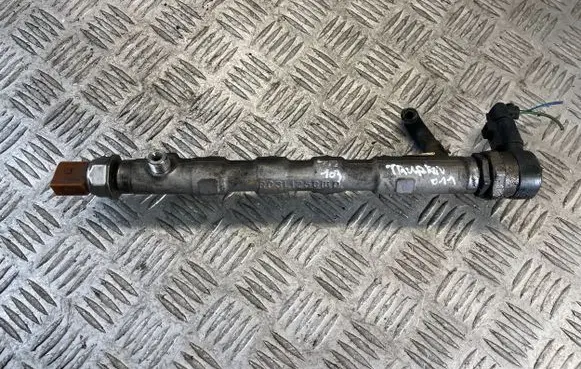 Volkswagen Touran II Fuel main line pipe R03L1250