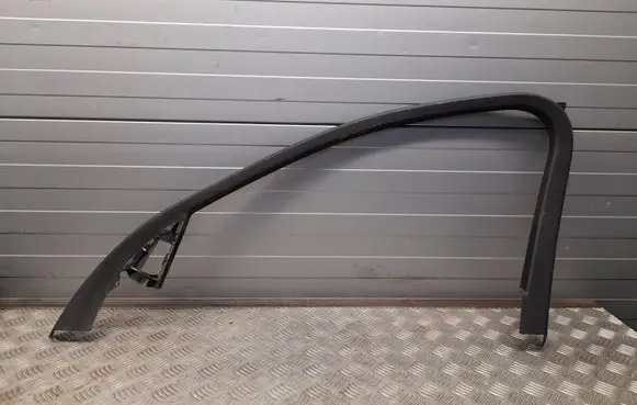 Audi A8 S8 D4 4H Front door window/glass frame 4H0867588A