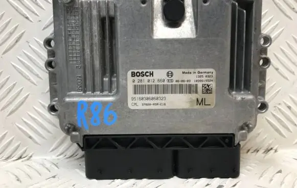 Honda Civic Engine control unit/module 37820RSRE16 0281012660