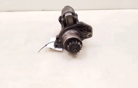 Nissan Almera Tino Starter motor 23300WD001